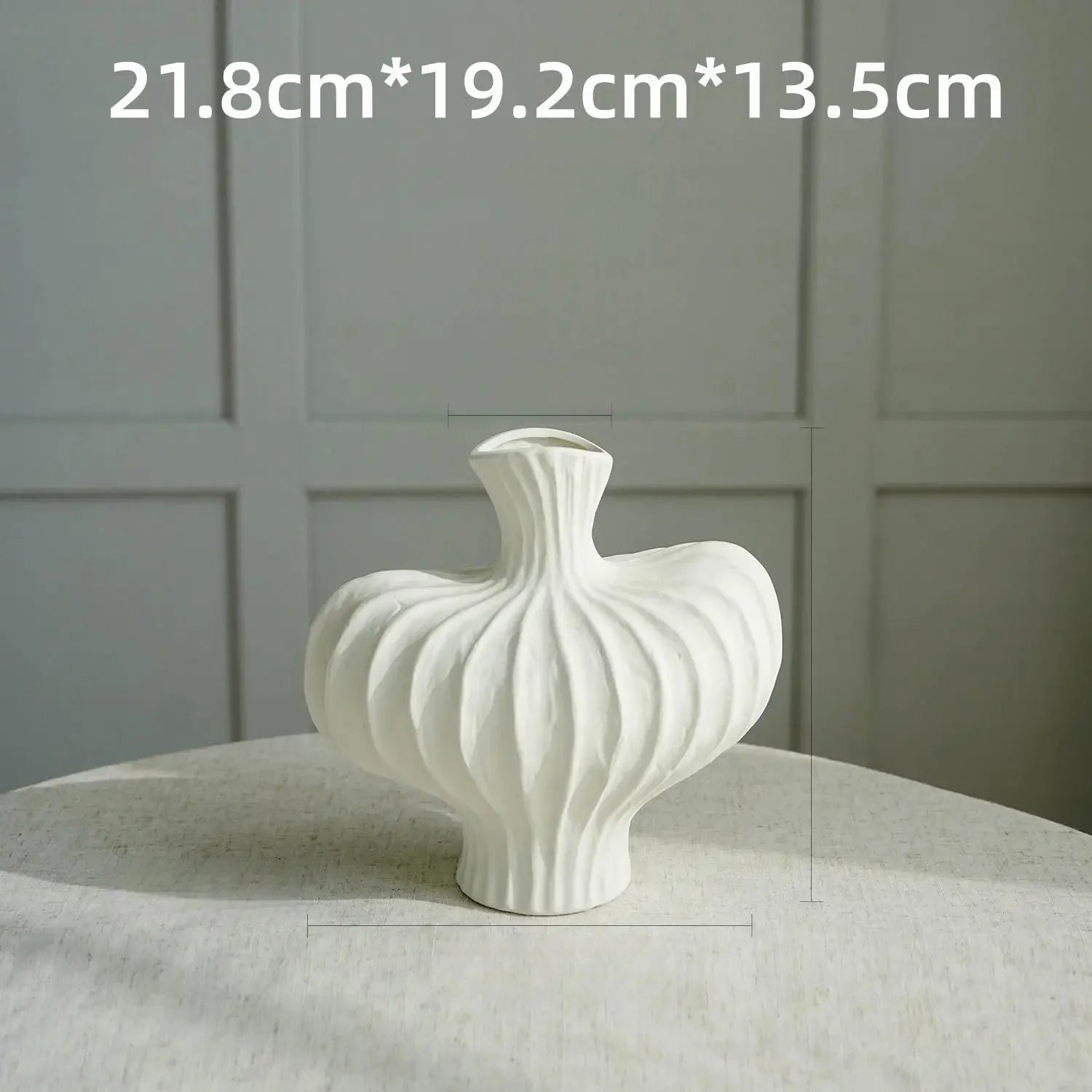 A Top Quality Hollow Nordic Modern Vase Set of 2 for Modern Home Decor