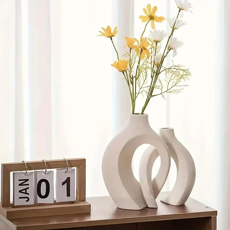 A Top Quality Hollow Nordic Modern Vase Set of 2 for Modern Home Decor