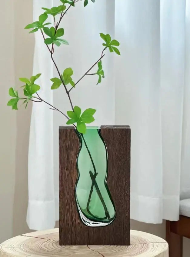 Creative Feng Shui Atmosphere Chinese Wood Glass Vase to Decorate the Home